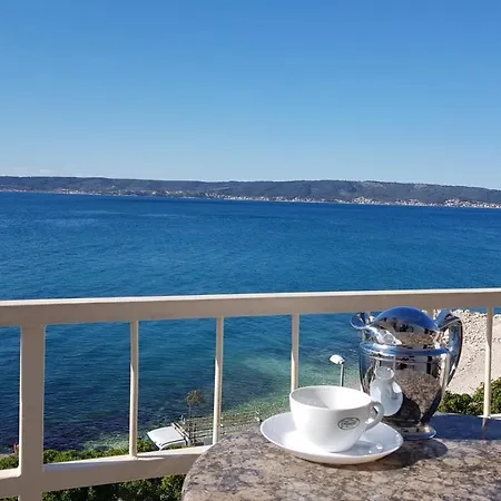Figaro Pogled Od Milijun Dolara, 2 Tusa, 2 Wc * Kastela